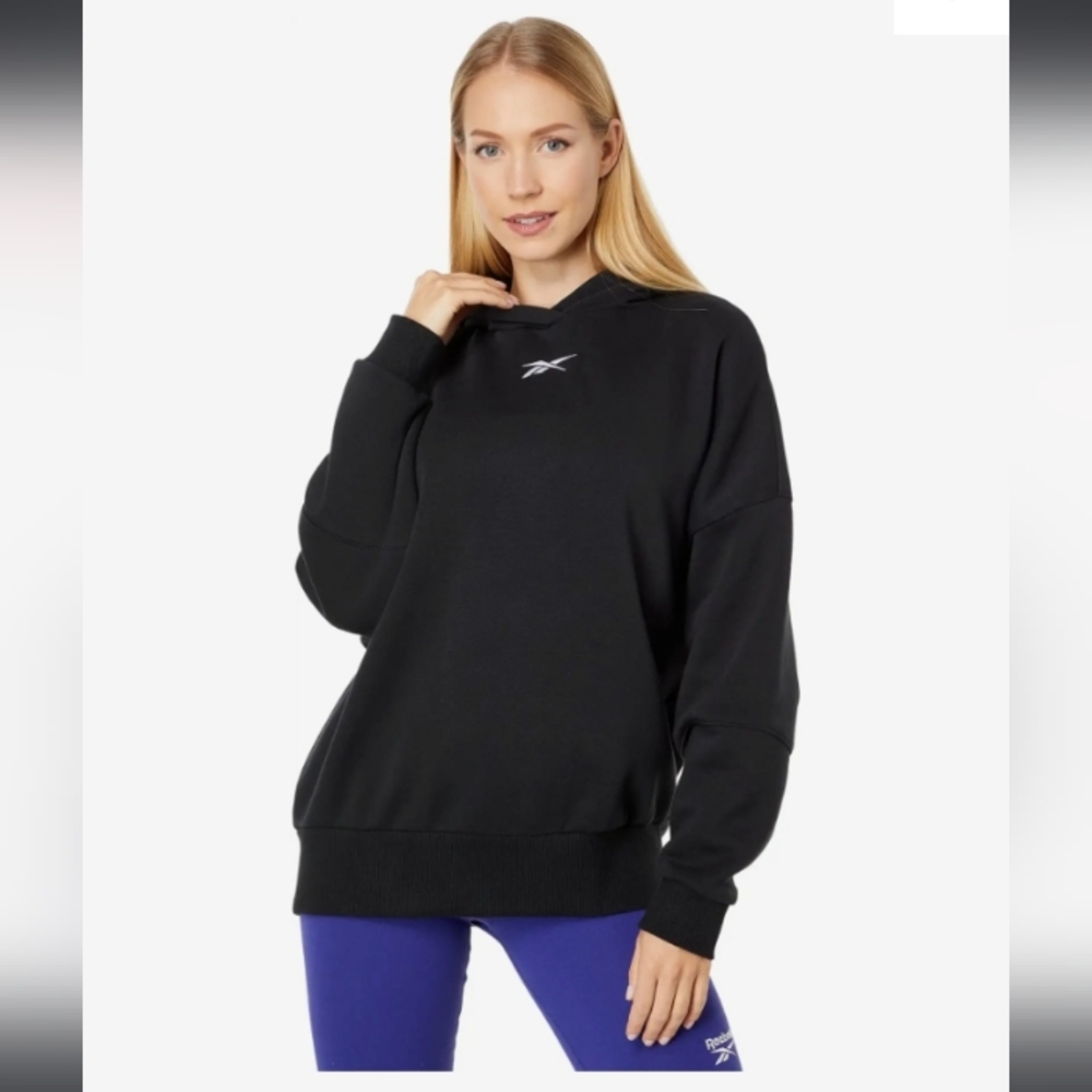 REEBOK Women's Pullover Studio Fitness Hoodie, size Medium